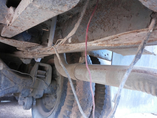 ***ขายแล้วครับขอบคุณ Truck2hand ขาย10ล้อหัวยาวเพลาเดียวดั๊มเกษตร ISUZU TX วางเครื่องEH700 168HP(ลงเล่ม) เครื่องดี แรงดี ติดง่าย ช่วงล่างใหญ่ คานหน้าROCKY เพลาเดียว200 คัสซีพอใช้ ซับในบวม ช่วงท้ายต้องเก็บ บวมเยอะครับ เฟรมกลางมีขาด (ตามรูป)กระบะดั๊มเหล็กคอก