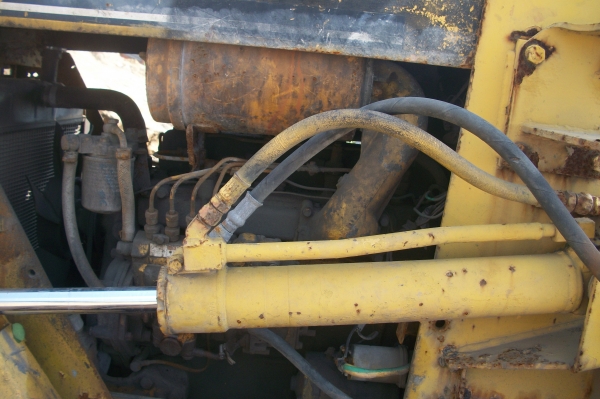 ขายรถแทคเตอร์ KOMUTSU รุ่น  5