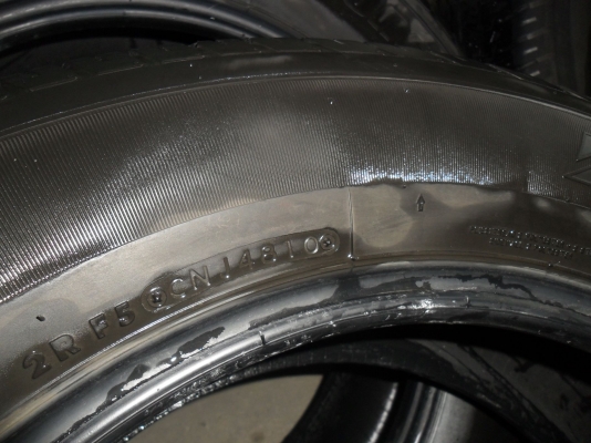 ยาง BRIDGESTONE 225/65R17 ปี10 สวยๆ 4 เส้น ราคา 3200 บาท