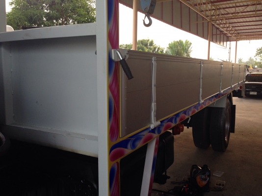 6ล้อเครน เดก้าติดเครน3ตัน ทานาโด้ สวยพร้อมใช้ครับ จัดได้800000ครับ