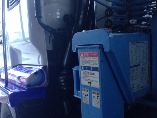 6ล้อเครน เดก้าติดเครน3ตัน ทานาโด้ สวยพร้อมใช้ครับ จัดได้800000ครับ