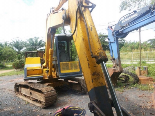 รถแบคโฮ  60 - 5   สนใจติดต่อ 081 - 6079515