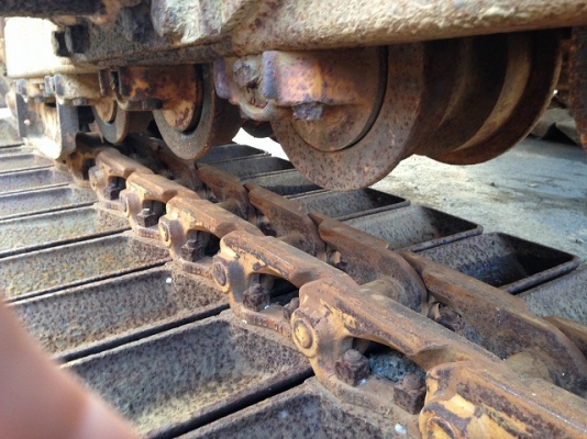 ขายด่วน รถแทรคเตอร์ตีนตะขาบ MITSU BISHI  BD2G  นำเข้าจากญี่ปุ่นโดยตรงยังไม่เคยใช้งานในไทย ใช้งานมา 14xx  ชม. สภาพสวย  ถึงไทยเร็ว ๆๆนี้