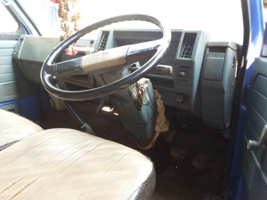 ISUZU NKR 88 HP รถบรรทุก 4 ล้อกลาง กระบะเหล็กคอกไม้ความยาว 3.60 เมตรสภาพสวย เครื่องแห้งแรงดีเดิมๆ หัวเก๋งสวยดีไม่มีผุภายในเก๋งคอนโซลครบ ช่วงล่างคัชซีสวยเดิมๆไม่มีดาม ยาง 7.50 ขอบ 16 สภาพดีพร้อมบรรทุกพร้อมใช้งาน เอกสารทะเบียนครบพร้อม ราคาต่อรองได้ครับ ISUZU NKR 88 HP รถบรรทุก 4 ล้อกลาง กระบะเหล็กคอกไม้ความยาว 3.60 เมตรสภาพสวย เครื่องแห้งแรงดีเดิมๆ หัวเก๋งสวยดีไม่มีผุภายในเก๋งคอนโซลครบ ช่วงล่างคัชซีสวยเดิมๆไม่มีดาม ยาง 7.50 ขอบ 16 สภาพดีพร้อมบรรทุกพร้อมใช้งาน เอกสารทะเบียนครบพร้อม ราคาต่อรองได้ครับ