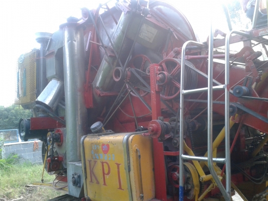 รถเกี่ยวข่าวไอ้หนุ่มใวไฟ 6D17 เทอร์โบ