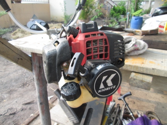 เครื่องตัดหญ้าสะพายบ่า เครื่องตัดหญ้าสะพายบ่า