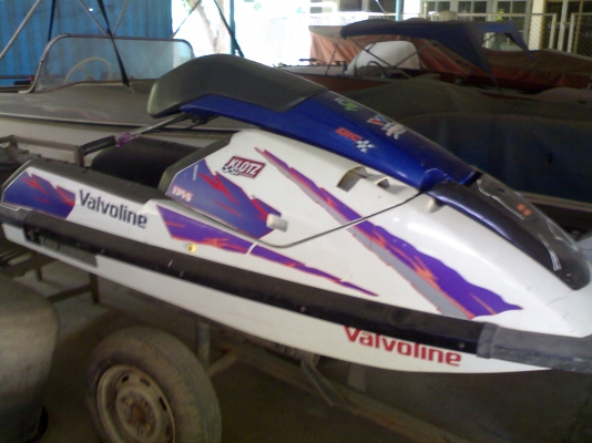 ต้องการขายเจ็สกียืน คาวาซากิ 650 SX สภาพดีพร้อมทดลองเล่น