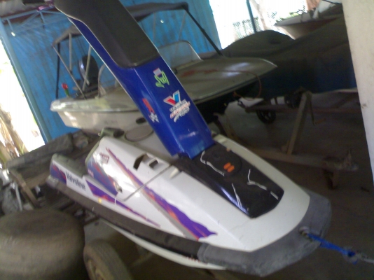 ต้องการขายเจ็สกียืน คาวาซากิ 650 SX สภาพดีพร้อมทดลองเล่น