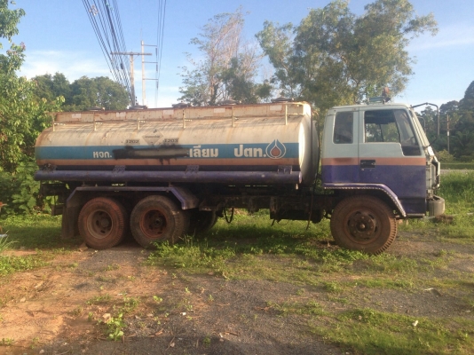 ขาย 10 ล้อรถน้ำมัน ISUZU JCM เครื่อง175 สนใจโทร0819701072