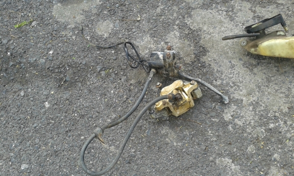 ขายรถเครื่อง TZR ทะเบียน5900บ./รถเซอร์ปีโก้6800บ.อกไก่KRและอกไก่LS125/เสื้อสูบKRไม่ตีปรอก(ตัวแรก) ขายรถเครื่อง TZR ทะเบียน5900บ./รถเซอร์ปีโก้6800บ.อกไก่KRและอกไก่LS125/เสื้อสูบKRไม่ตีปรอก(ตัวแรก)