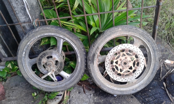 ขายรถเครื่อง TZR ทะเบียน5900บ./รถเซอร์ปีโก้6800บ.อกไก่KRและอกไก่LS125/เสื้อสูบKRไม่ตีปรอก(ตัวแรก) ขายรถเครื่อง TZR ทะเบียน5900บ./รถเซอร์ปีโก้6800บ.อกไก่KRและอกไก่LS125/เสื้อสูบKRไม่ตีปรอก(ตัวแรก)