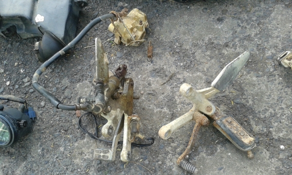 ขายรถเครื่อง TZR ทะเบียน5900บ./รถเซอร์ปีโก้6800บ.อกไก่KRและอกไก่LS125/เสื้อสูบKRไม่ตีปรอก(ตัวแรก) ขายรถเครื่อง TZR ทะเบียน5900บ./รถเซอร์ปีโก้6800บ.อกไก่KRและอกไก่LS125/เสื้อสูบKRไม่ตีปรอก(ตัวแรก)