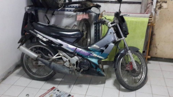 แดชเิดิมๆครบๆ 6เกียครัชมือ ทะเบียนโอนครับ ขาด2ปี