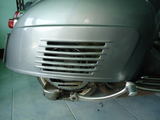 ขายรถเวสป้าคลาสสิค รุ่นไฟเหลี่ยม สภาพสวยๆ เก่าเก็บเดิมๆ เครื่องแน่นๆ สวยมากๆตามรูป ราคา 37,000.- อยู่เชียงใหม่ครับสนใจติดต่อ  กัน เชียงใหม่ 088-2584084 ;D