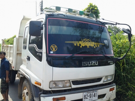 ขาย6ล้อดั้มยาง900