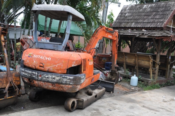 ขายแบคโฮHITACHI EX30-2 แห้งเดิมจากญี่ปุ่น(ขาดแทรคอย่างเดียว) 150,000บาทเท่านั้น!!