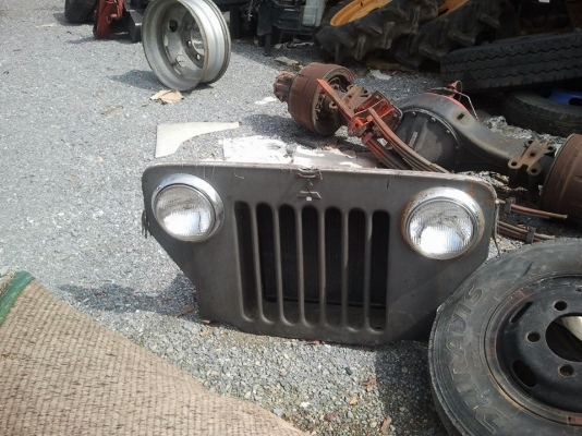 ขายกระจังหน้า JEEP มิซซู ไฟหน้า หม้อน้ำ ครบ 4800