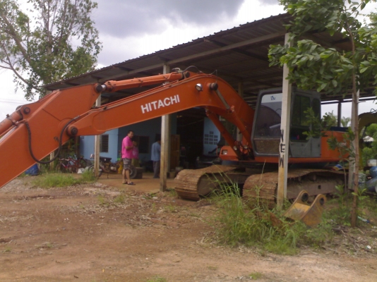 ขายแบคโฮ HITACHI EX200รุ่น1 สภาพสวยมากๆคับ