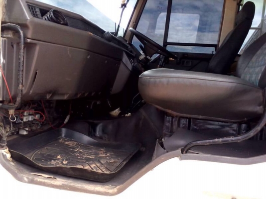 รถมิตซู 10 ล้อดั้ม FN527M - TF  220 แรงม้า. / FN527M - TD   (  ขาย 2 คัน. คู่  )  สนใจติดต่อ 081 - 6079515