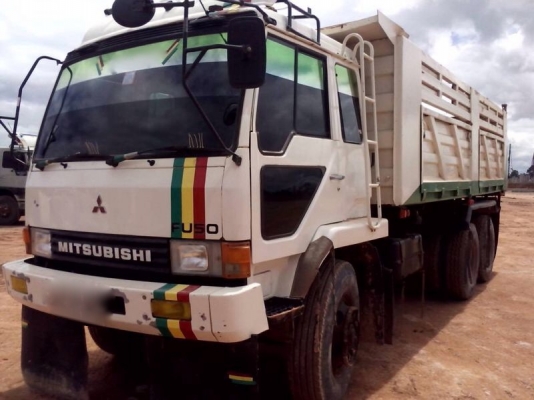 รถมิตซู 10 ล้อดั้ม FN527M - TF  220 แรงม้า. / FN527M - TD   (  ขาย 2 คัน. คู่  )  สนใจติดต่อ 081 - 6079515