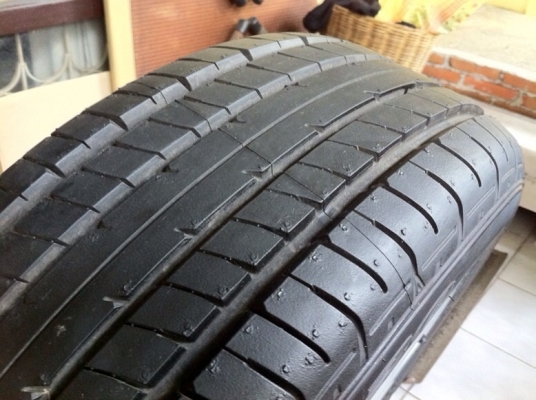 ขายล้อแม็ก Mazda 2. 15". พร้อมยางป้ายแดง ใหม่มาก ปี13