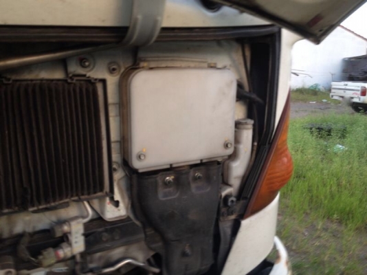 รถฮีโน่ 6 ล้อ รั่ว FC9J  150 แรงม้า  สนใจติดต่อ 081 - 6079515