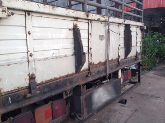 รถฮีโน่ 6 ล้อ รั่ว FC9J  150 แรงม้า  สนใจติดต่อ 081 - 6079515