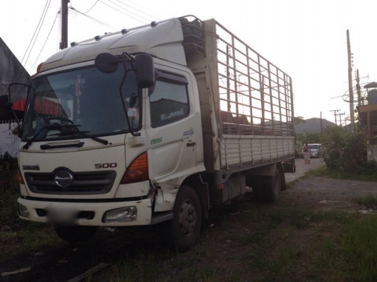 รถฮีโน่ 6 ล้อ รั่ว FC9J  150 แรงม้า  สนใจติดต่อ 081 - 6079515