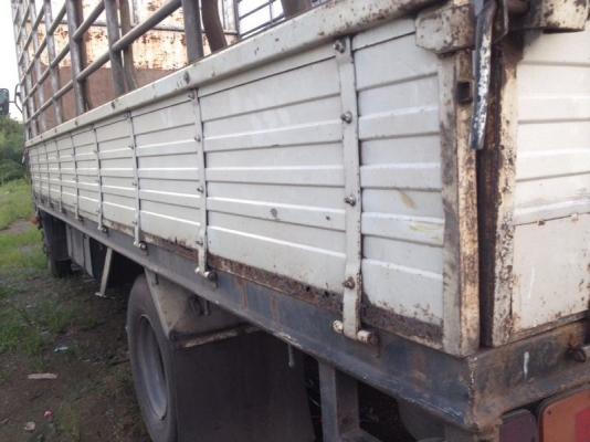 รถฮีโน่ 6 ล้อ รั่ว FC9J  150 แรงม้า  สนใจติดต่อ 081 - 6079515