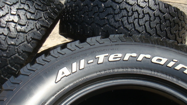 ขายยาง BF Goodrich Allterrain  265 70 r16