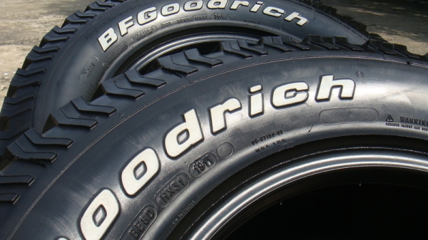 ขายยาง BF Goodrich Allterrain  265 70 r16