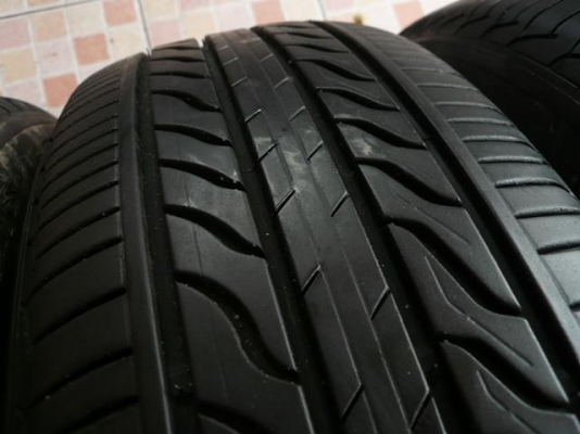 ขายยาง MICHELIN LC----215-60-16----ดอกงามๆ (1ชุด)