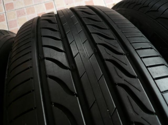 ขายยาง MICHELIN LC----215-60-16----ดอกงามๆ (1ชุด)