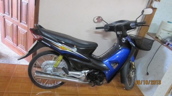 ขายเวฟ100sยูบล็อกปี52ลดๆๆขายด่วนร้อนเงินครับ13500บาทถ้วนรถยุจังหวัดอำนาจเจริญครับไม่รวมค่าส่งครับ0801696651ส่งได้ทั่วไทย