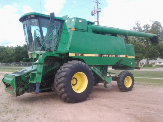 ขายรถเกี่ยวข้าวโพด9500