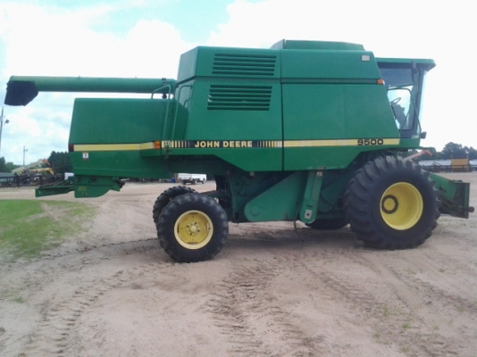 ขายรถเกี่ยวข้าวโพด9500