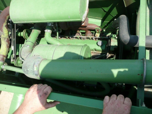 ขายรถเกี่ยวข้าวโพดjd4435