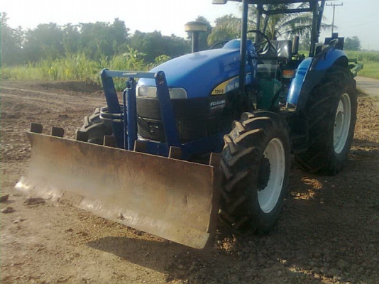 ขายTD95PLUS NEWHOLLAND สองเพลาครับ