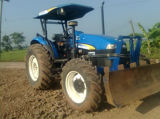 ขายTD95PLUS NEWHOLLAND สองเพลาครับ