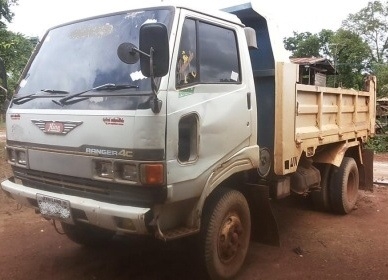 HINO FC171 - 185 HP HO7C หกล้อดั๊มพ์ กระบะดั๊มพ์เหล็ก 4 ตันความยาว 3.60 เมตรสภาพสวย เครื่องแน่นแรงดีไม่เยิ้ม หัวเก๋งสีสันบางเดิมๆ ภายในเก๋งคอนโซลครบพร้อม พวงมาลัยเพาเวอร์ ช่วงล่างใหญ่คัชซีสวยไม่มีดาม เฟืองท้าย F คานหน้า F ครบพร้อม ยาง 8.25 ขอบ 16 สภาพดี 7 HINO FC171 - 185 HP HO7C หกล้อดั๊มพ์ กระบะดั๊มพ์เหล็ก 4 ตันความยาว 3.60 เมตรสภาพสวย เครื่องแน่นแรงดีไม่เยิ้ม หัวเก๋งสีสันบางเดิมๆ ภายในเก๋งคอนโซลครบพร้อม พวงมาลัยเพาเวอร์ ช่วงล่างใหญ่คัชซีสวยไม่มีดาม เฟืองท้าย F คานหน้า F ครบพร้อม ยาง 8.25 ขอบ 16 สภาพดี 7