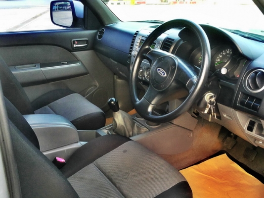 FORD RANGER 2.5 XLS DOUBLECAB HI-RIDER 4ประตู ยกสูงโรงงาน FORD RANGER 2.5 XLS DOUBLECAB HI-RIDER 4ประตู ยกสูงโรงงาน