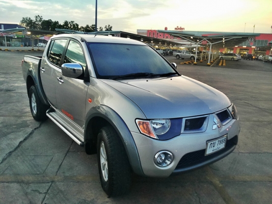 MITSUBISHI TRITON 3.2 GLS DOUBLECAB 4WD รถสวย ไม่มีชน
