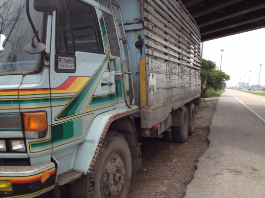 ขาย10ล้อ 1 เพลา ISUZU Rocky 195 แรง 6HE1-I รถร่อง ยาว7เมตร รถในไทย สวยเดิมๆ กระบะไม้คอกสูง