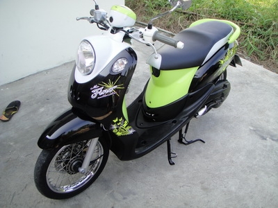 ขาย  YAMAHA FINO FASHION สี ดำ เขียว ขาว ปี 54 2011
