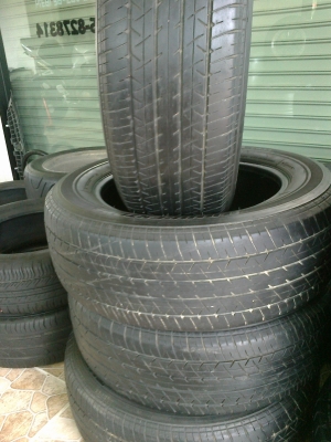 ขายยาง 2 ชุด 215/60/16  กับ 215/45/17 ปี09