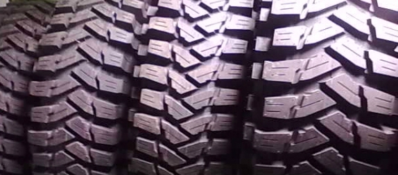 ขายยาง 37  / 12.5/15  ของใหม่