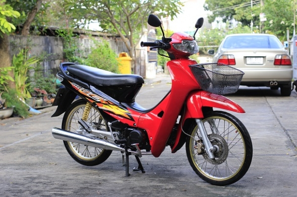 มอไซค์  Wave 100 แดง ล้อทองหล่อๆ