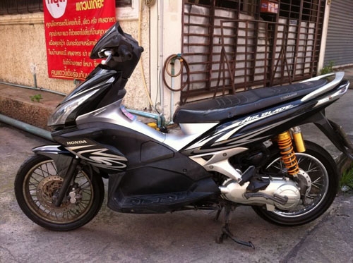 airblade ปี 50 สีเทา ดำ รถบ้าน เครื่องเดิมๆ แน่นๆ ไม่หลวม ไม่มีควันขาว  เอกสารครบ คุ้มแน่นอน