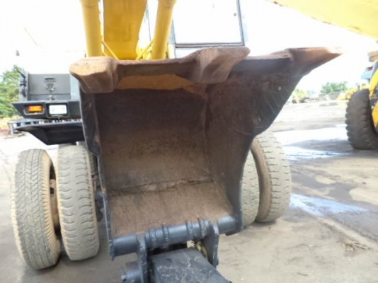 ขายด่วนรถขุดล้อยาง  Komatsu PW 200-3 สภาพพร้อมใช้งาน