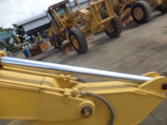 ขายด่วนรถขุดล้อยาง  Komatsu PW 200-3 สภาพพร้อมใช้งาน